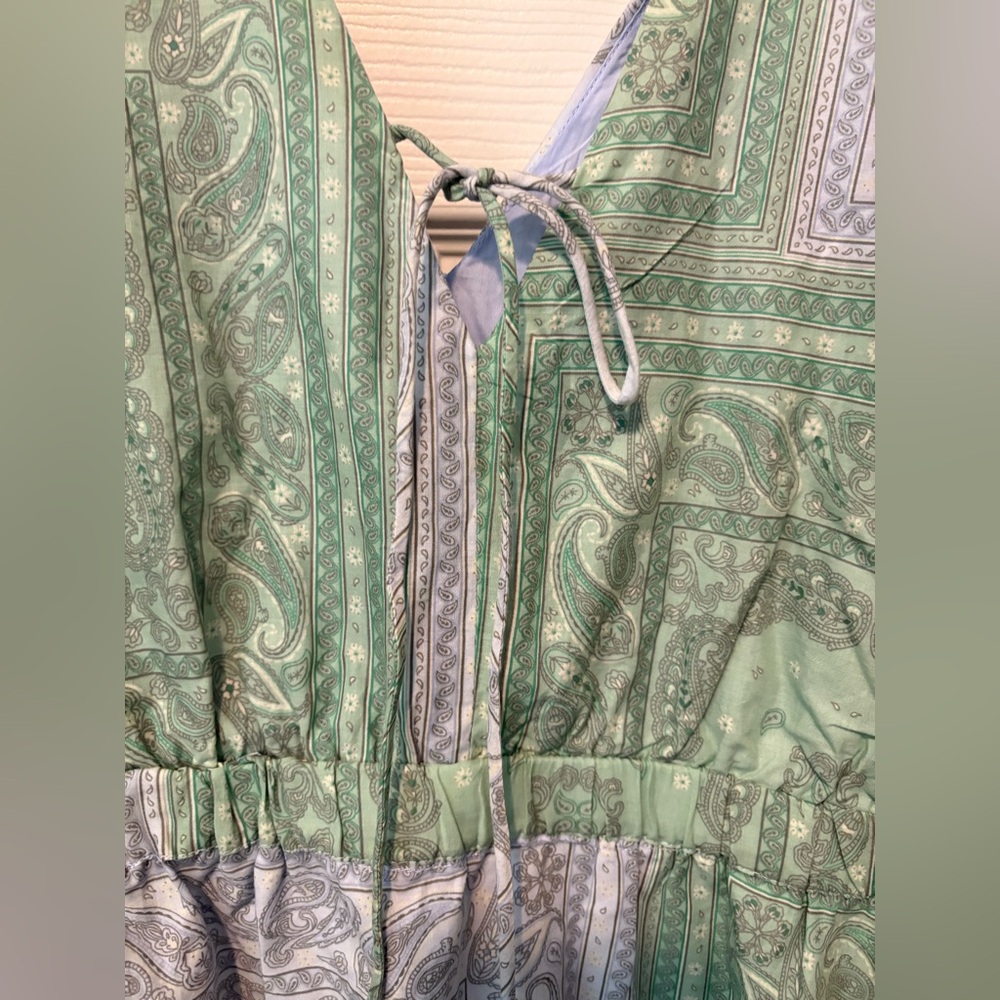 Universal Thread Green And Gray Patterned Dress - image 3